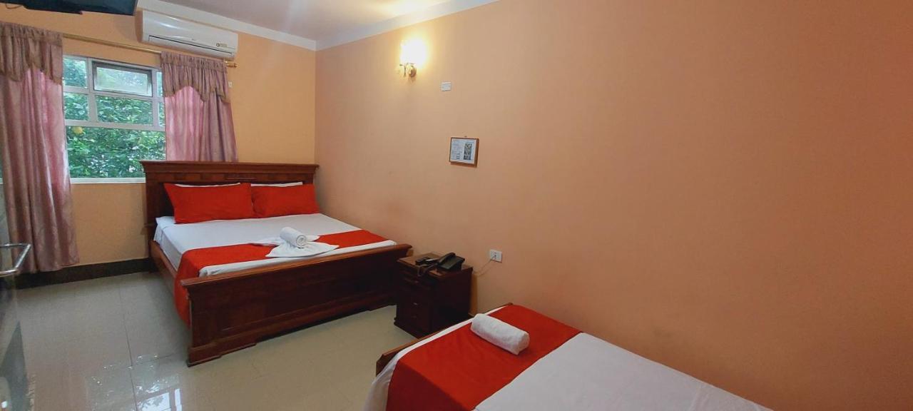 Hotel Platinum Class Nueva Loja Extérieur photo