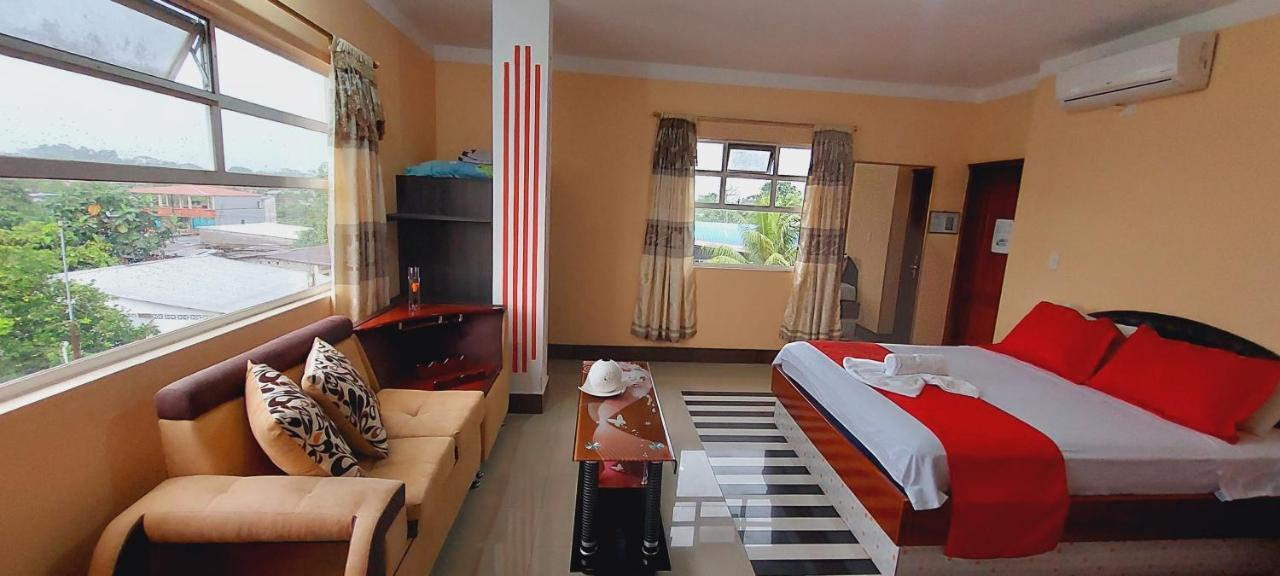 Hotel Platinum Class Nueva Loja Extérieur photo