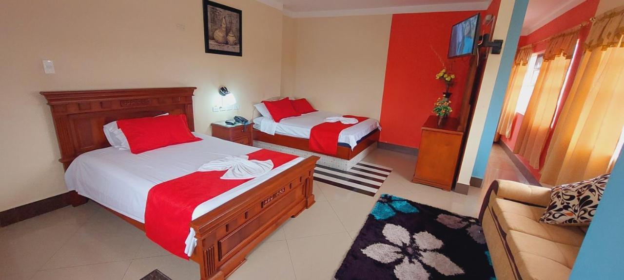 Hotel Platinum Class Nueva Loja Extérieur photo