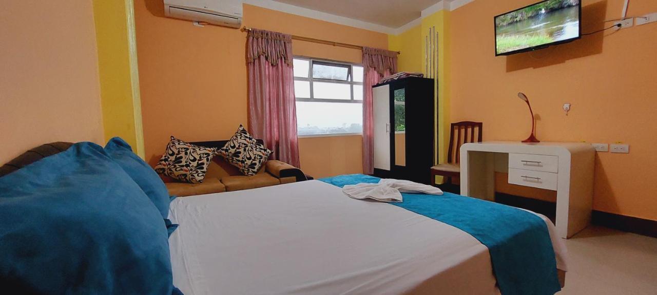 Hotel Platinum Class Nueva Loja Extérieur photo