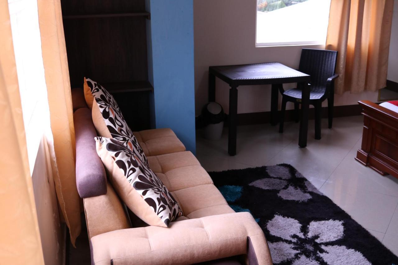 Hotel Platinum Class Nueva Loja Extérieur photo