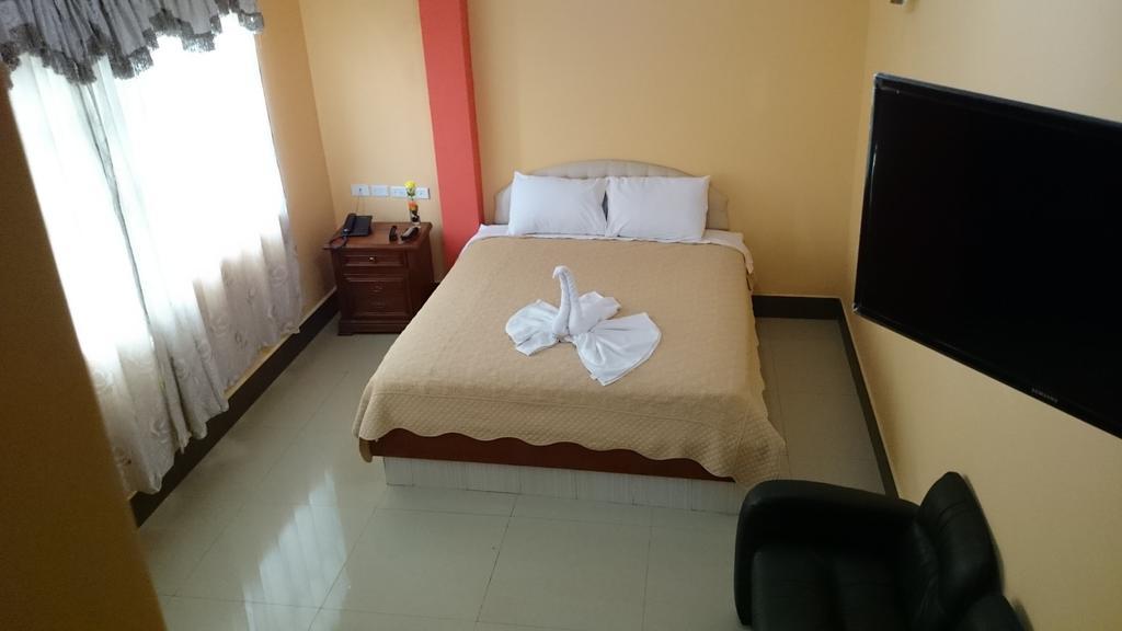 Hotel Platinum Class Nueva Loja Chambre photo
