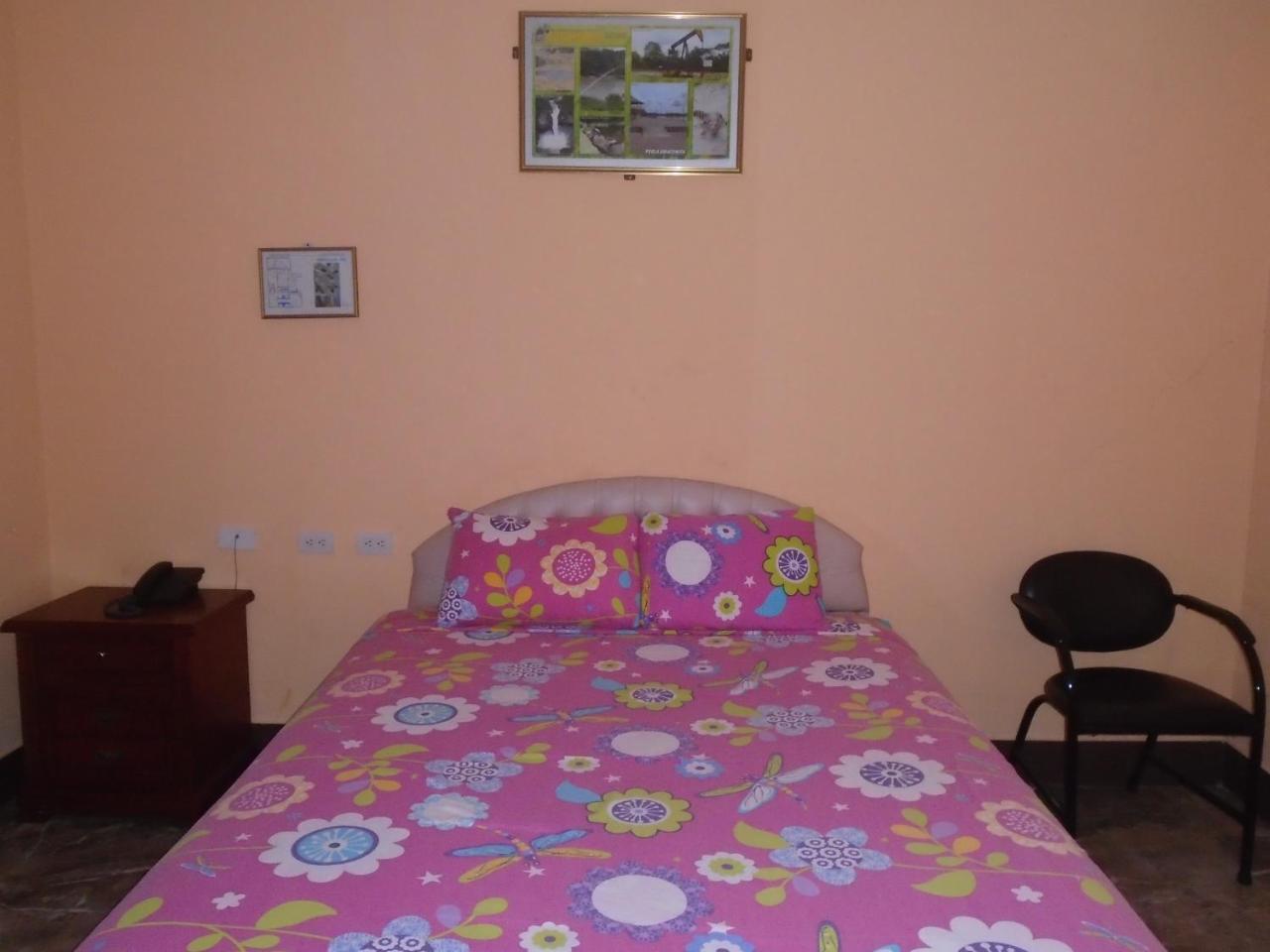 Hotel Platinum Class Nueva Loja Extérieur photo