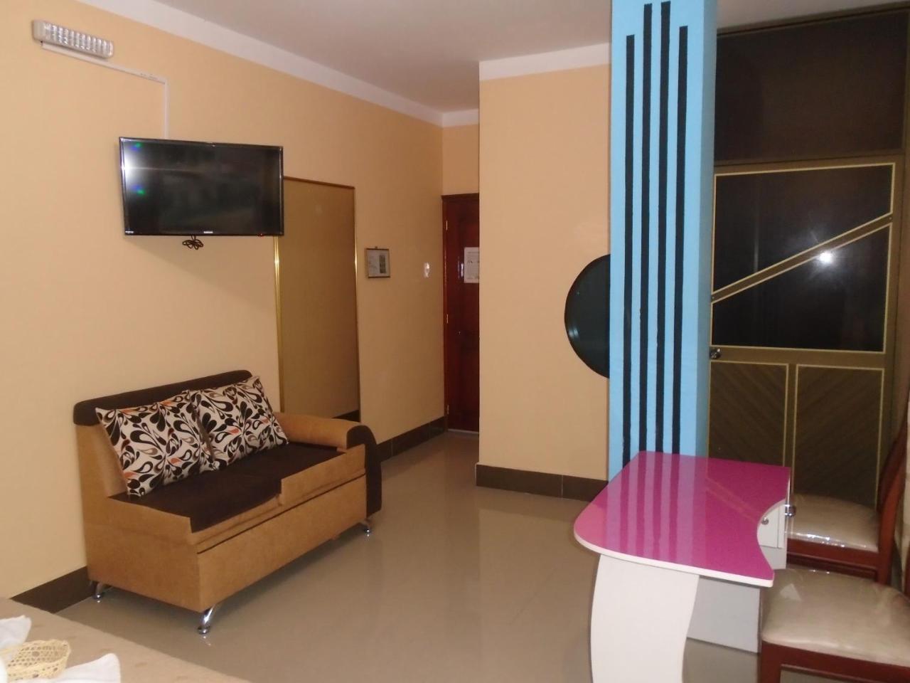 Hotel Platinum Class Nueva Loja Extérieur photo